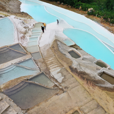 Denizli sanıyorsanız yanılıyorsunuz! Göletleri büyülüyor