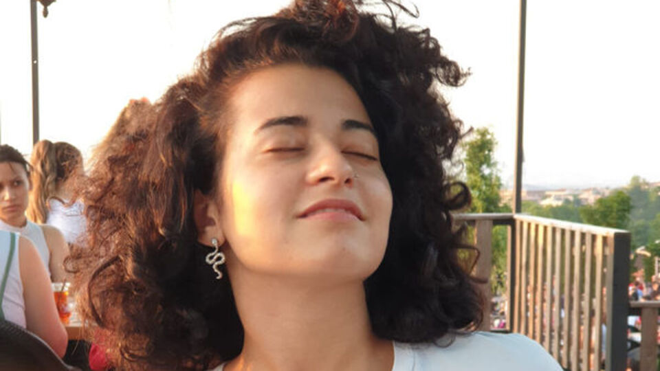 Azra Gülendam Haytaoğlu kimdir?