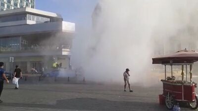 Taksim dumanlara teslim oldu