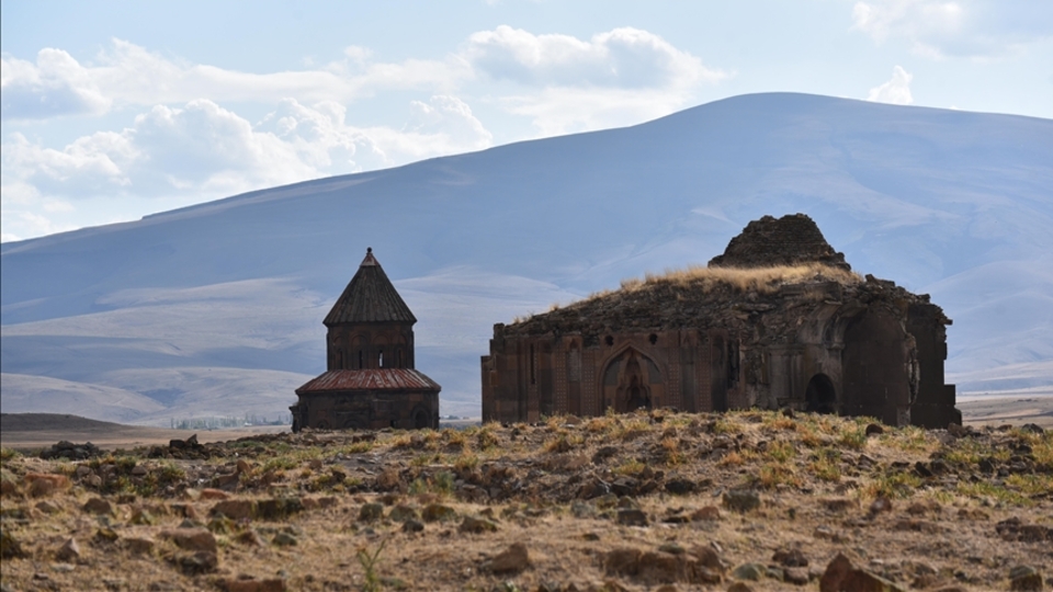 Ani Ören Yeri'nde kazı ve restorasyon çalışması sürüyor