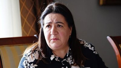 Hülya Duyar kimdir?