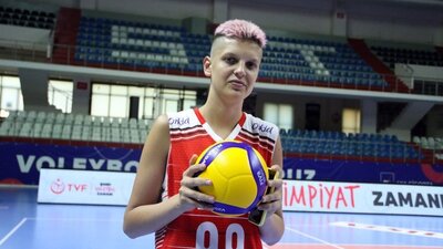 Ebrar Karakurt kimdir?