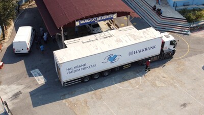 Halkbank'tan yangın mağdurları için iki yardım tırı