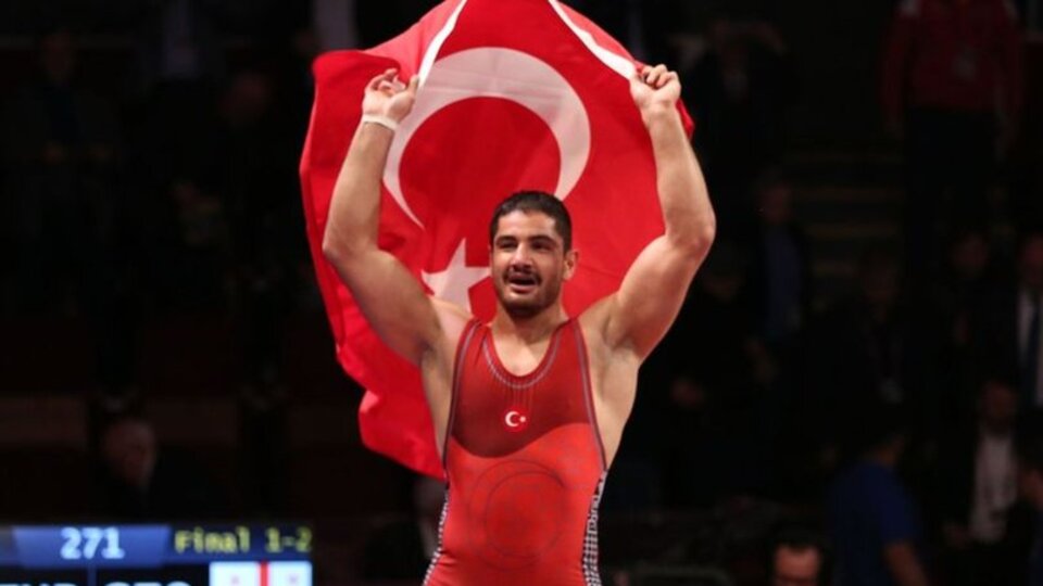 Taha Akgül'ün maçı canlı yayın!