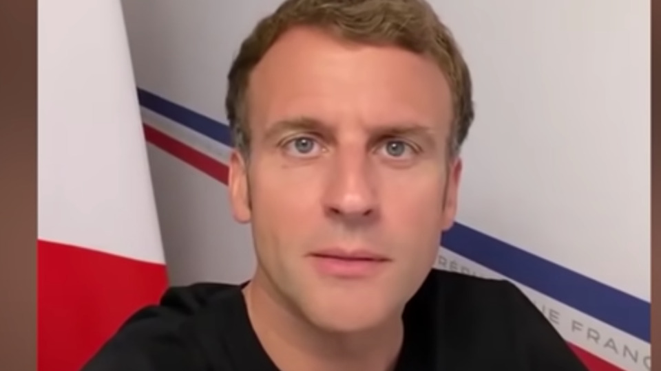 Macron'un TikTok tişörtü