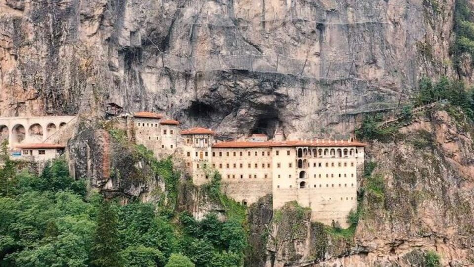 Sümela Manastırı'na 'ayin' kısıtlaması