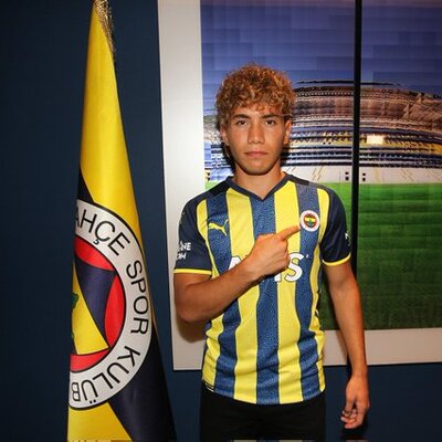 Fenerbahçe transferi açıkladı!