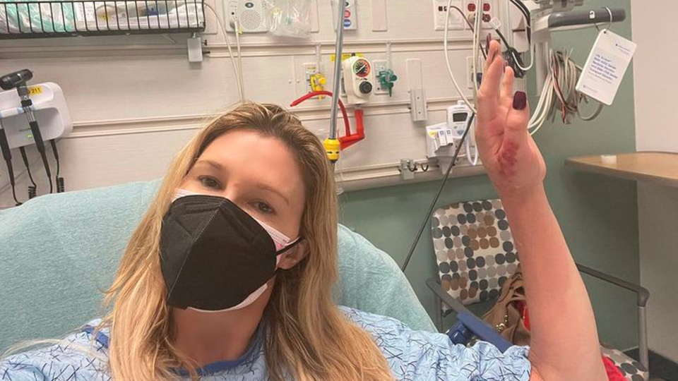 Ünlü yıldız hastanelik oldu