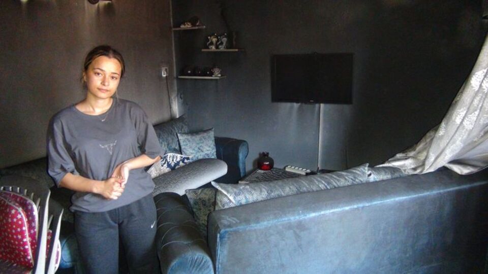 Yangında evi ve çeyizi kül olmuştu...Fatma'ya bir minibüs dolusu çeyiz