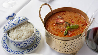 Tayland usülü kırmızı körili ördek tarifi