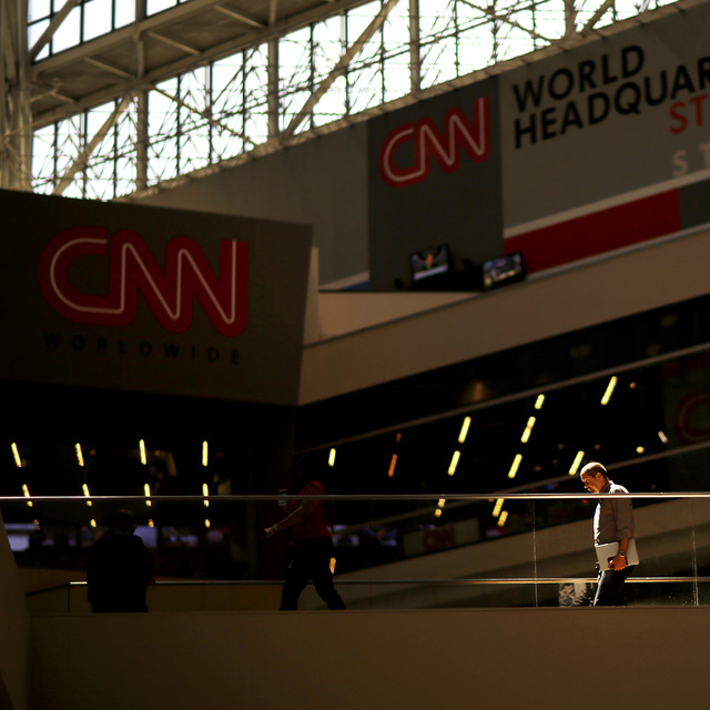 CNN, Covid-19 aşısı olmayarak işe gelen üç çalışanını kovdu