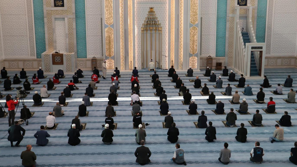 Bursa Cuma namazı saati kaçta?