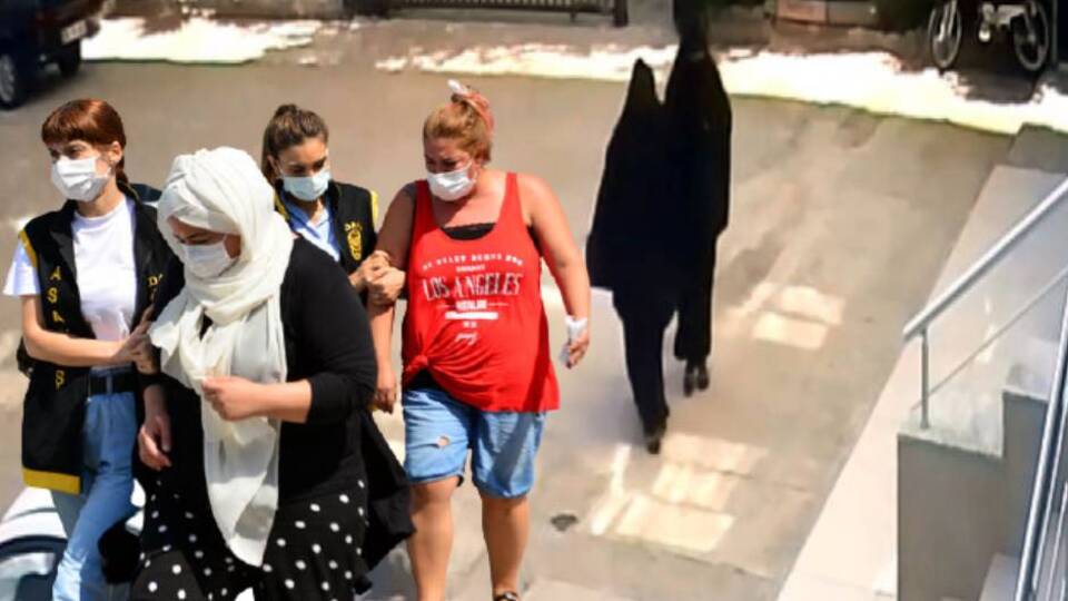 Yöntemi TV'den görmüş!