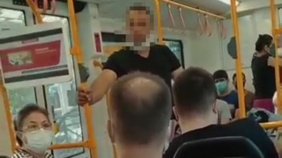 Metroda şoke eden maske tartışması!