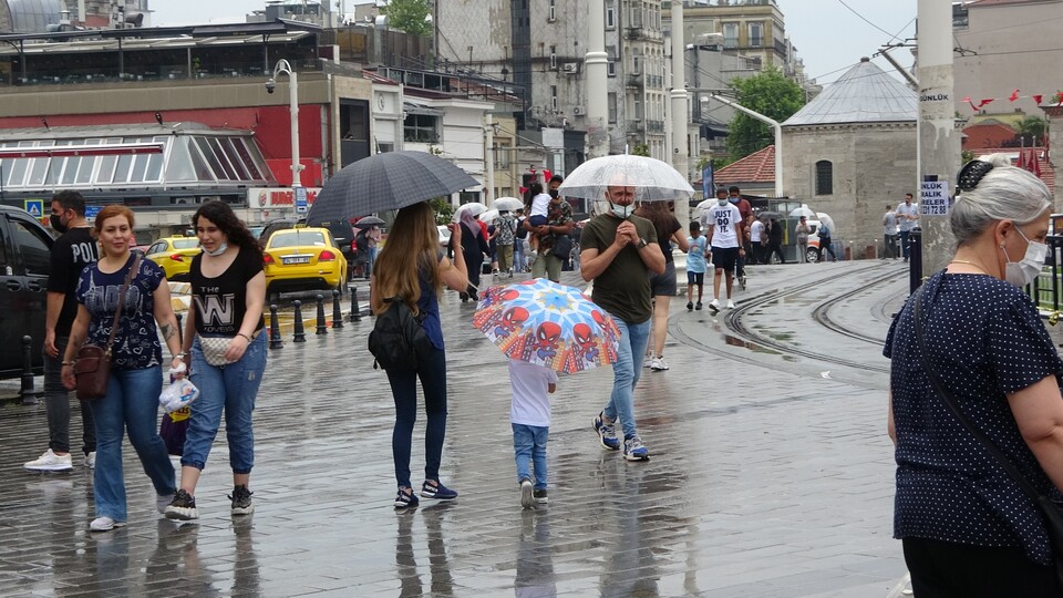 İstanbul Valiliği'nden sel ve dolu uyarısı!