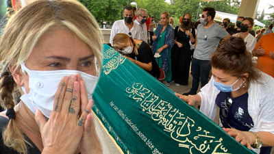 "Melekler gibi uykusunda gitti"