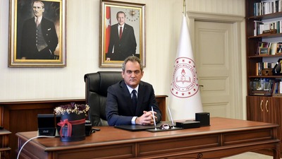 Bakan Özer: Eylül'de okulları açmak için ne gerekiyorsa yapacağız