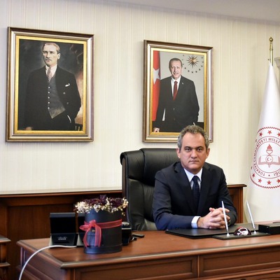 Bakan Özer: Eylül'de okulları açmak için ne gerekiyorsa yapacağız