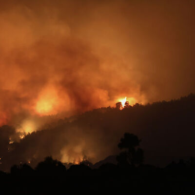 Çine'ye sıçrayan yangına müdahale sürüyor