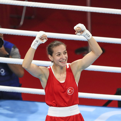 Buse Naz Çakıroğlu'ndan gümüş madalya