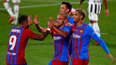 Barcelona, Juventus'u devirdi