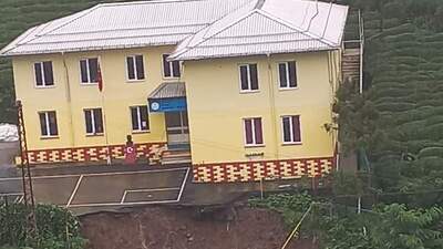 Rize'de heyelan felaketi! 7 kişi mahsur kaldı