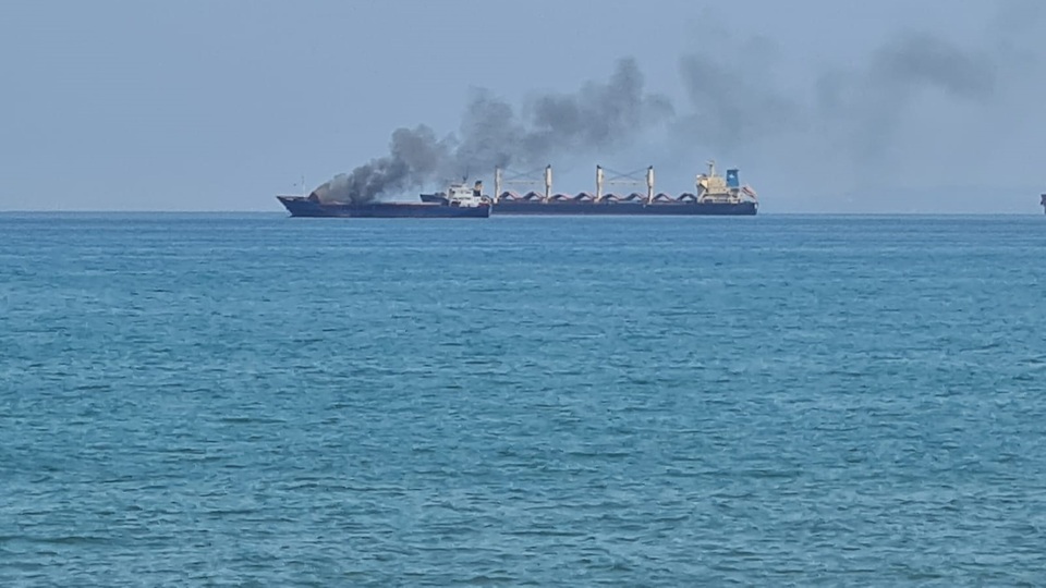 İskenderun'da korkutan gemi yangını!
