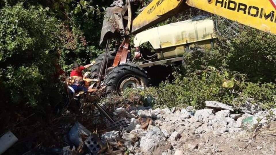 Traktörü durdurmak isterken canından oldu