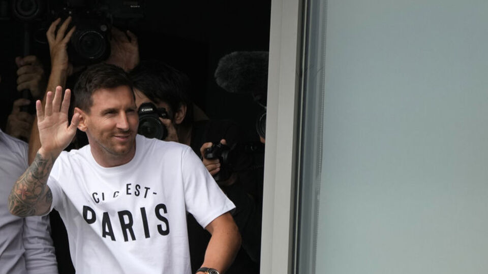 Messi artık resmen PSG'de!