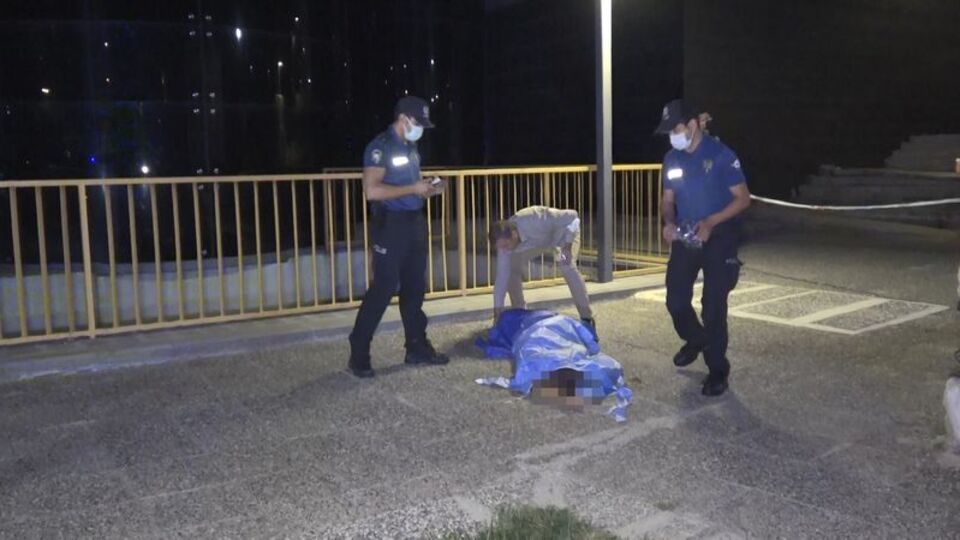 Bursa'da parkta yürüyen vatandaşlar cansız beden buldu