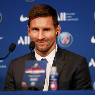 Messi basının karşısına çıktı