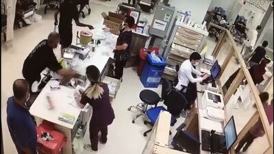 Acil serviste ortalığı birbirine kattı!