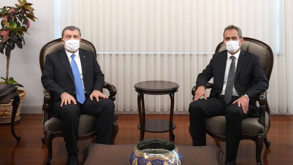 Bakan Koca, Milli Eğitim Bakanı Özeri ziyaret etti