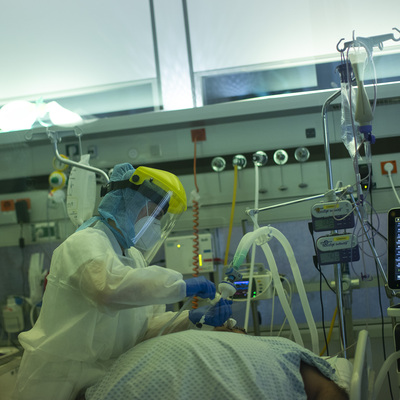 Delta varyantı alarmı! Yoğun bakımlar doluyor