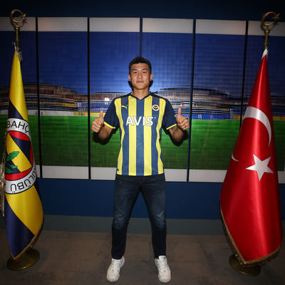 Fenerbahçe transferi resmen açıkladı!