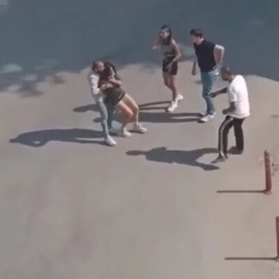 Eski kız arkadaşının boğazına bıçak dayadı!