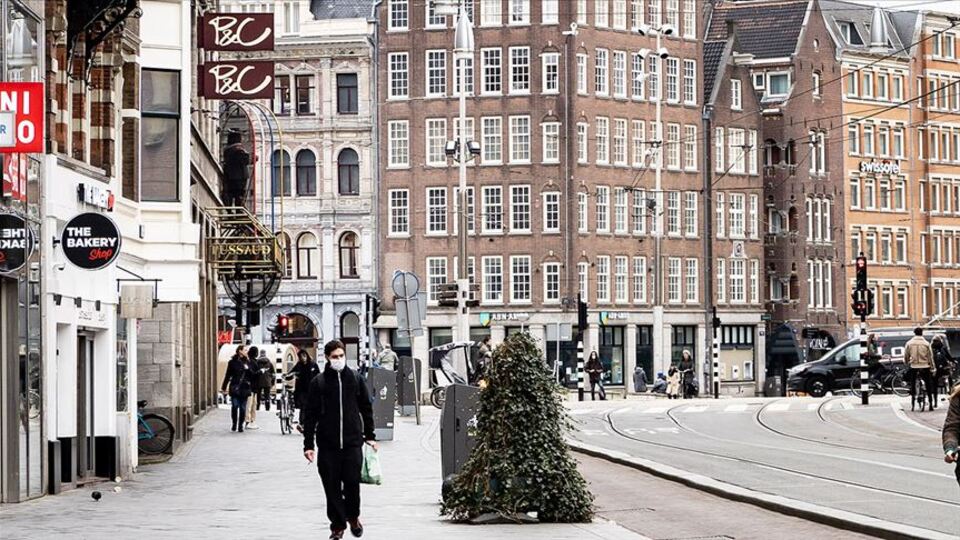 Hollanda korona tedbirini kaldırıyor