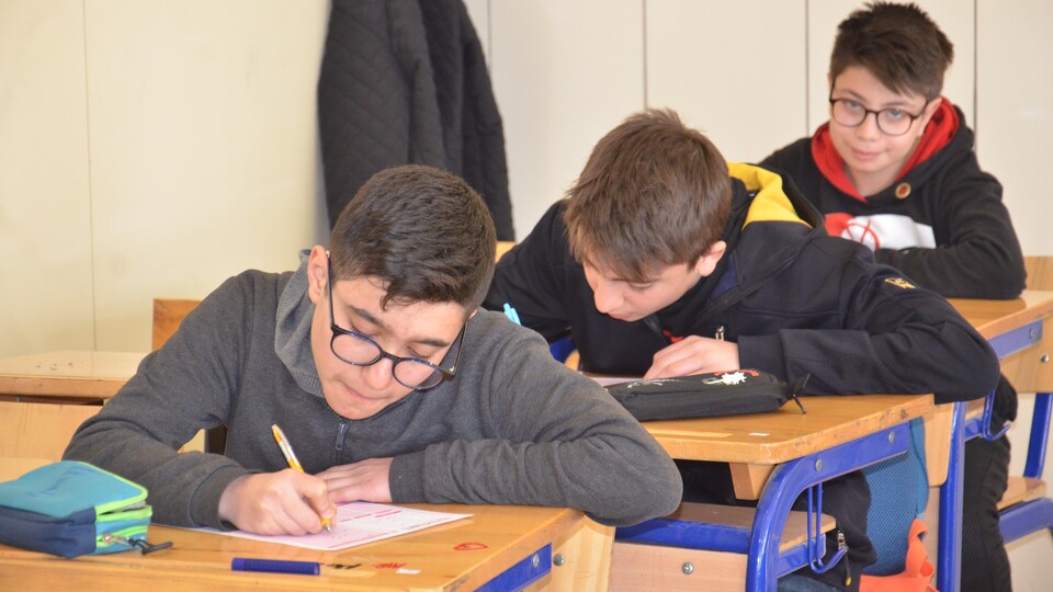 Esnaf yeni eğitim öğretim yılından umutlu