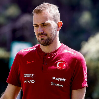 Beşiktaş, Mert Günok'a kavuşuyor