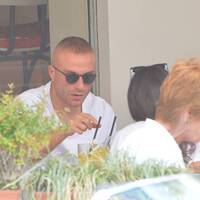 Ünlü çiftin kahve keyfi