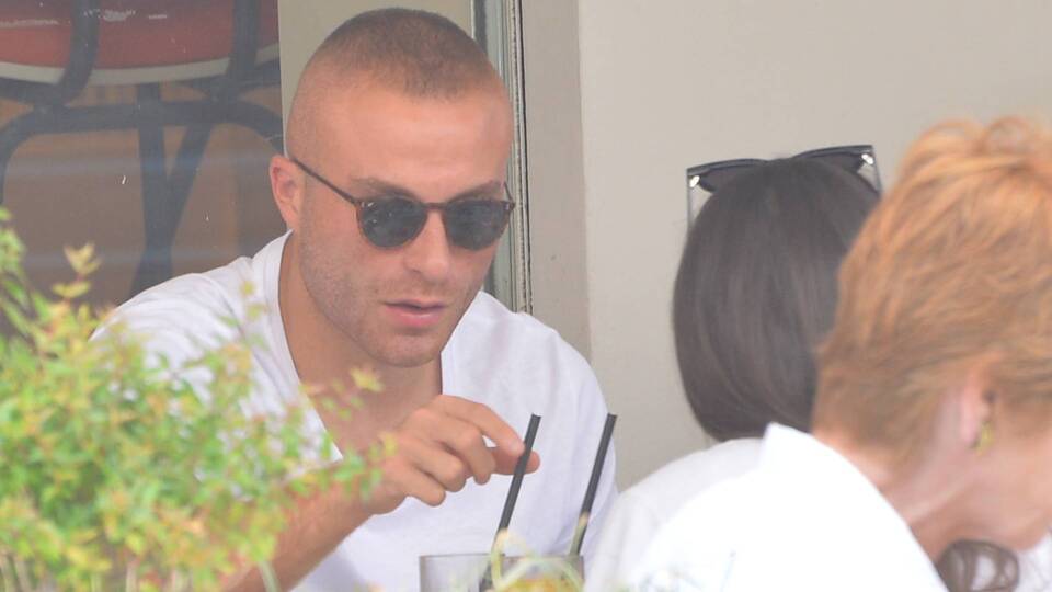 Ünlü çiftin kahve keyfi