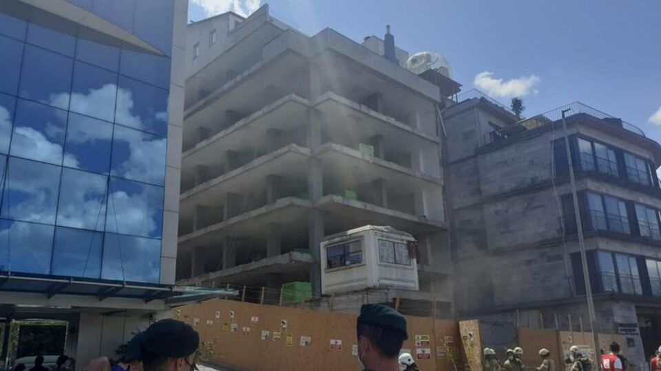 Beyoğlu'nda depo yangını! 5 işçi yaralandı