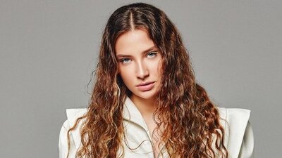 Irmak Arıcı sahneden indirildi