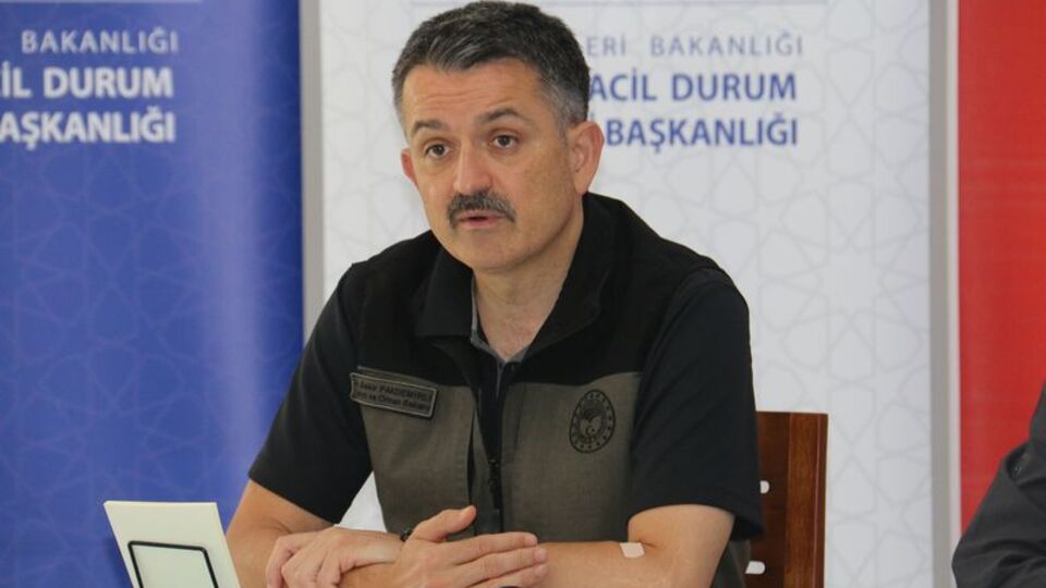 Bakan Pakdemirli: Muğla ve Aydın yangınları kontrol altına alındı