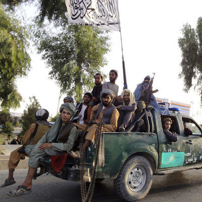 Taliban’ın kontrol ettiği yerlerde yaşayan Afganlar anlatıyor!