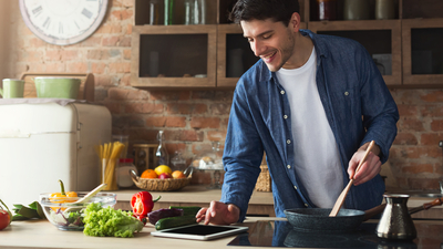 Kalbe giden yol hala mideden geçiyor