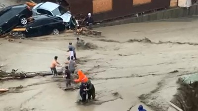 Mahsur kalan üçüzler böyle kurtarıldı!