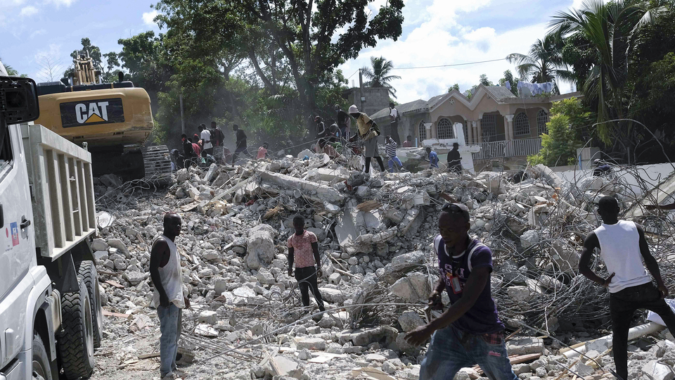 Haiti'deki depremde ölenlerin sayısı 1941'e yükseldi