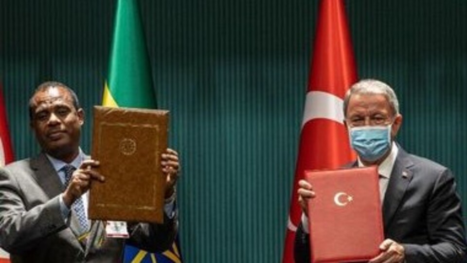 Bakan Akar, Etiyopyalı mevkidaşı Yadeta ile anlaşma imzaladı