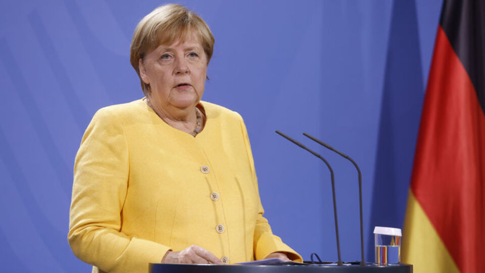 Merkel'den Taliban açıklaması